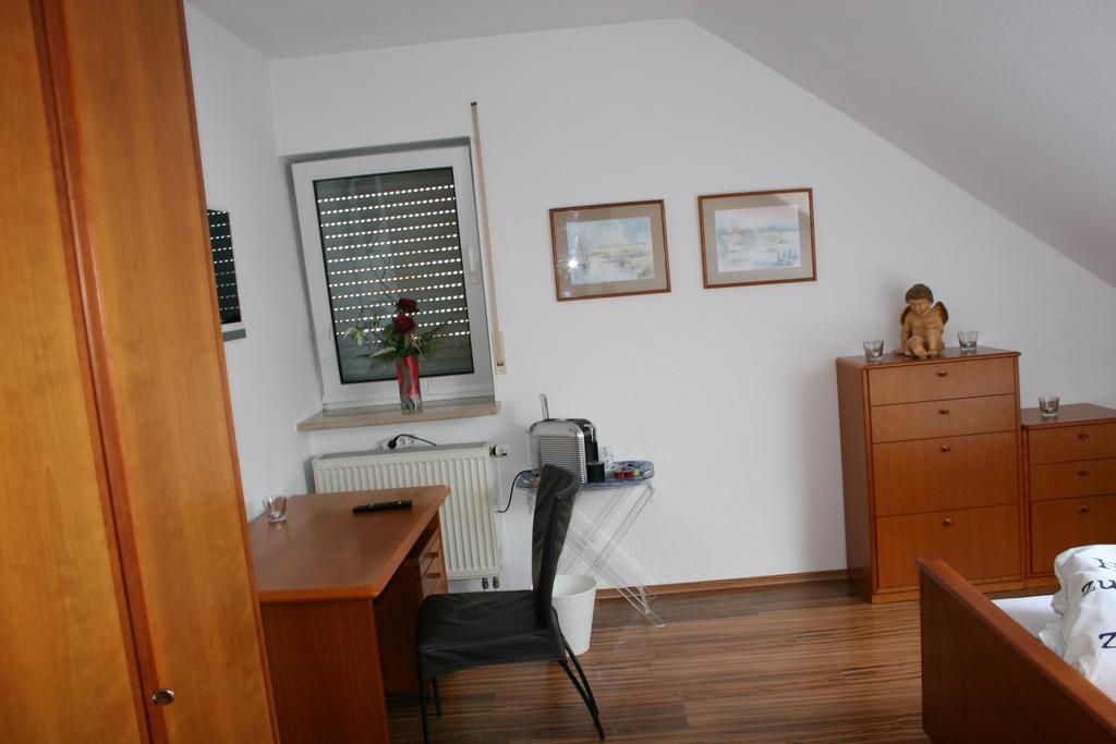 Gaestezimmer Hausaeckerweg إرلانجن المظهر الخارجي الصورة